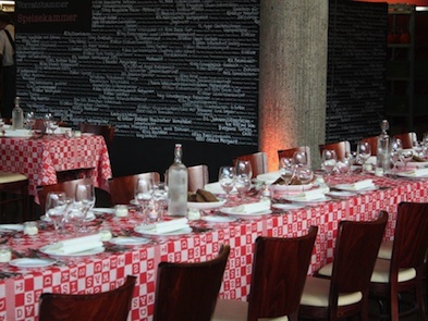 Vorratskammer tablecloth